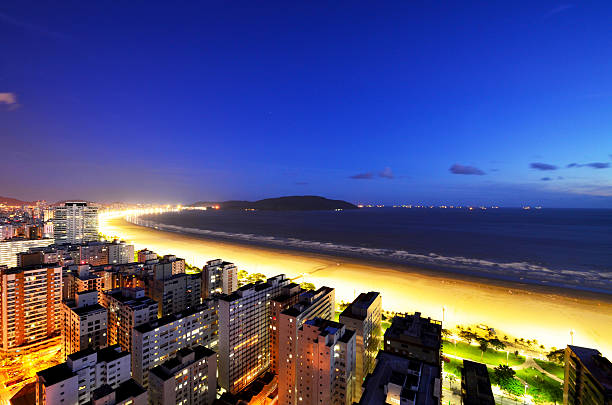 Imagem mostra a cidade de Santos